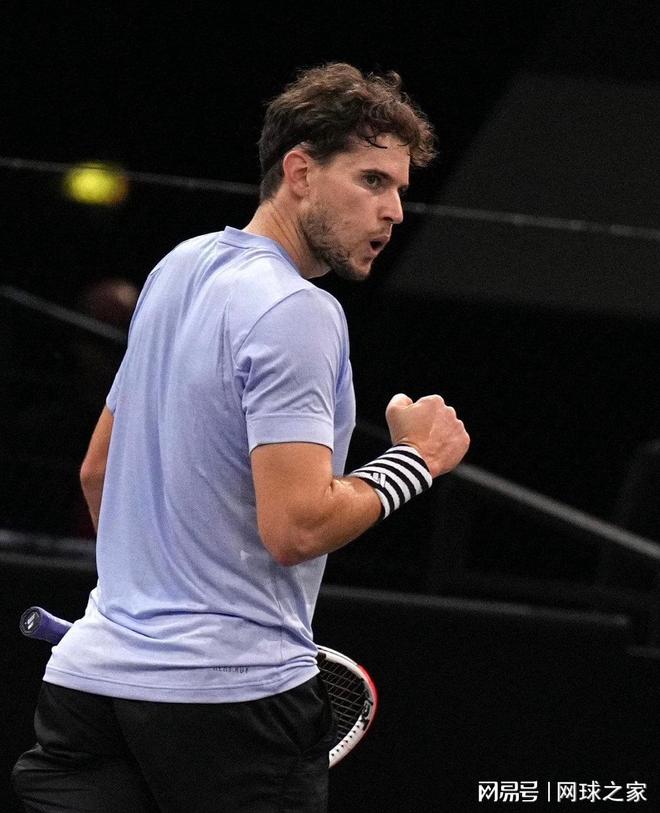 英国网球队逆转意大利网球队,瓦林卡关键制胜 英国网球队逆转意大利网球队,瓦林卡关键制胜