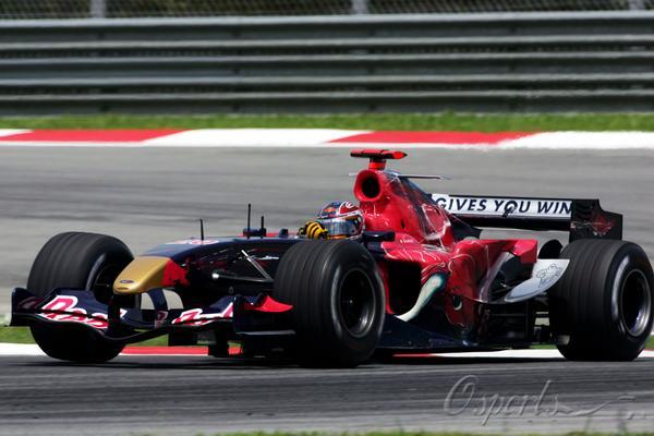 包含威廉姆斯鏖战红牛二队，阿隆索统治全场的词条