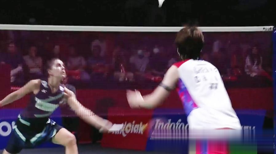 中国队逆转印尼队,马琳点燃赛场 中国队逆转印尼队,马琳点燃赛场