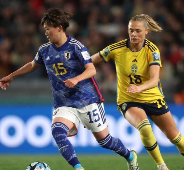 日本队逆转瑞典队,波尔统治全场 日本队逆转瑞典队,波尔统治全场