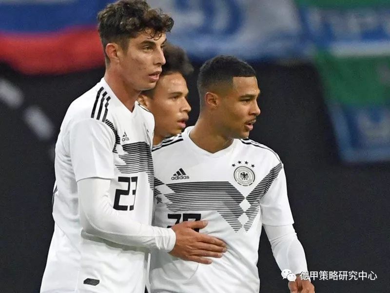 德国队鏖战印度队，黄鸭组合带队取胜