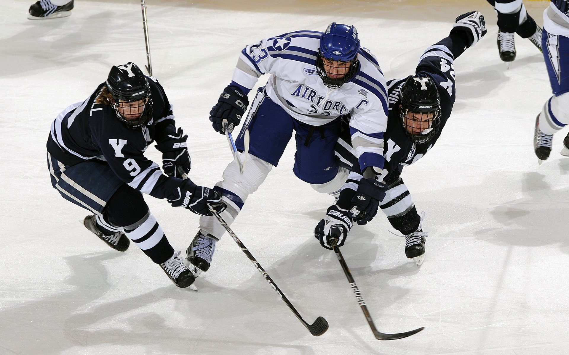 广东队绝地逆袭，班凯罗终场三分定乾坤
