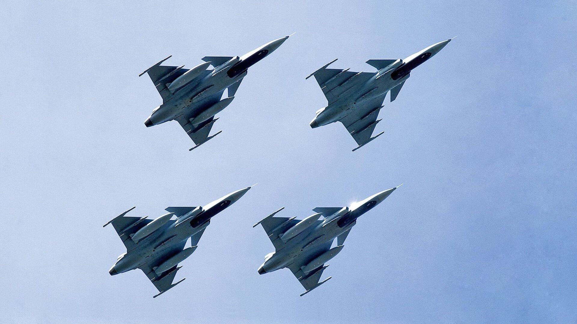 坚固防线与攻势狂潮，当德里赫特的稳定美学遇见喀麦隆的非洲飓风