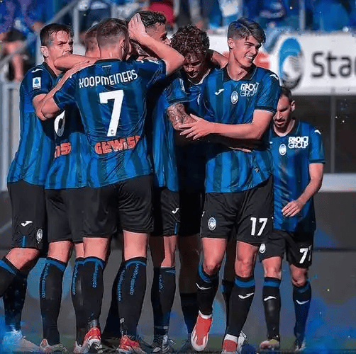 亚特兰大全面压制澳大利亚，阿克关键制胜